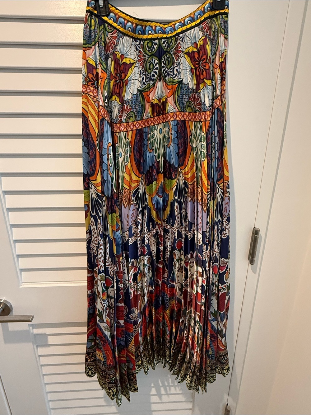 Alice + Olivia Katz Pleated Multicolor Printed Maxi Skirt - Picture 5 of 7